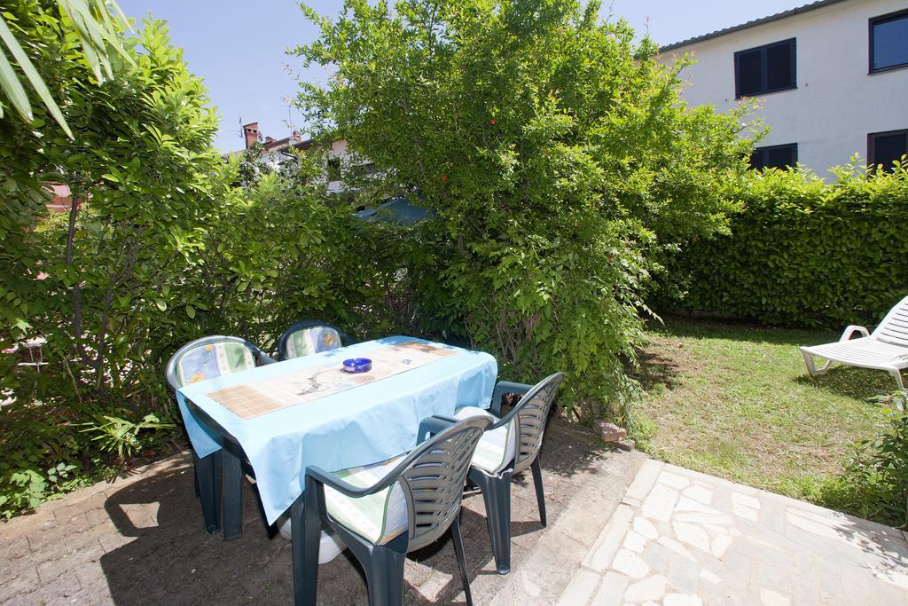 Apartments Mladenka Poreč Zimmer foto