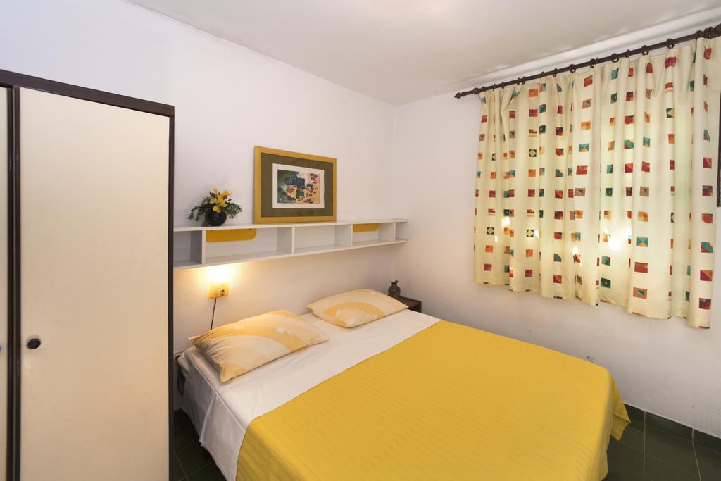 Apartments Mladenka Poreč Zimmer foto